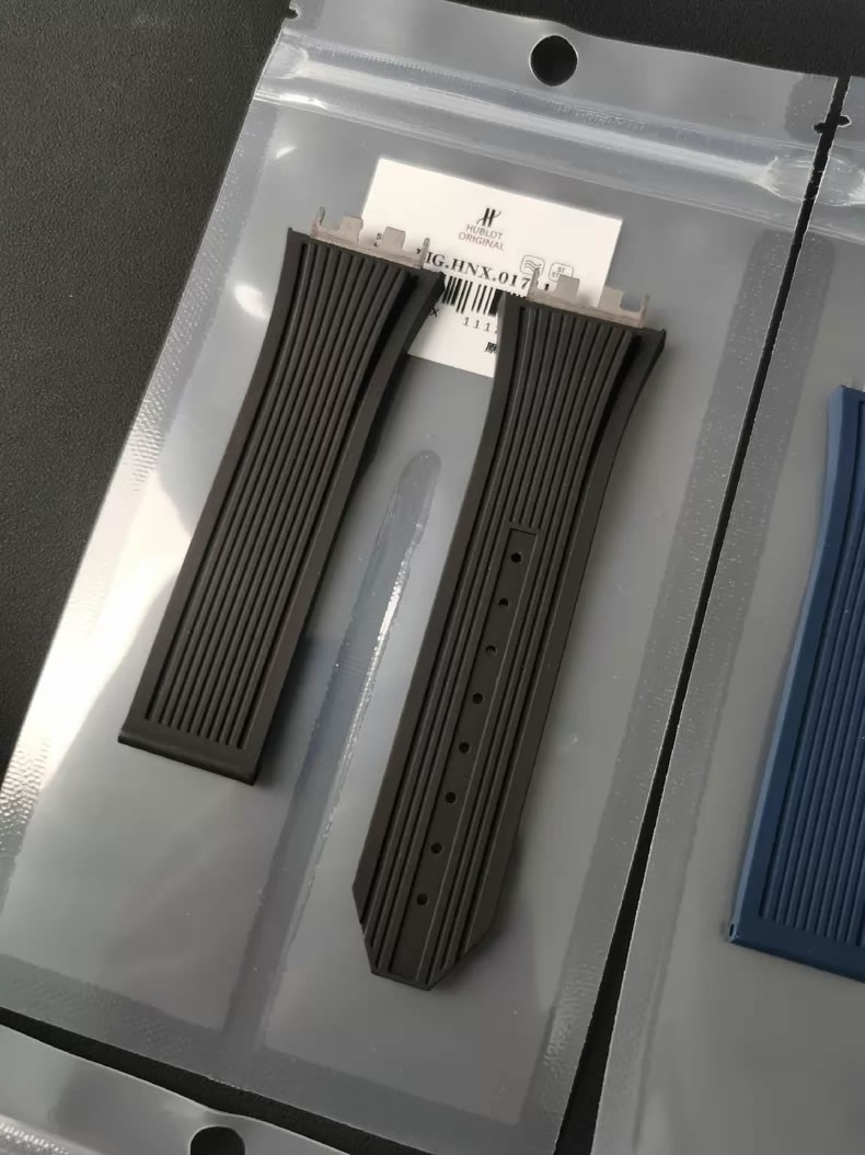 Genuine Hublot Big BANG BIG Fluor rubber watch strap 441.NX.1170.RX 26 x 20 mm