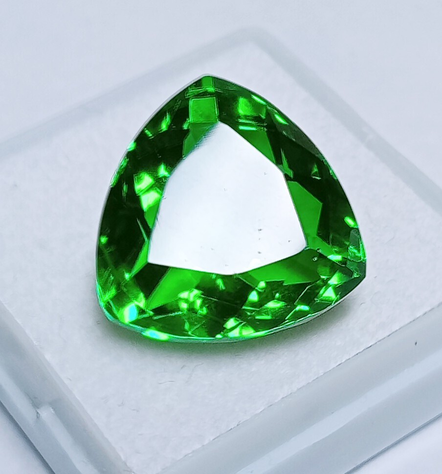 Natural Tsavorite Garnet Trillion Green Color 13.45 Ct Certified Loose Gemstone