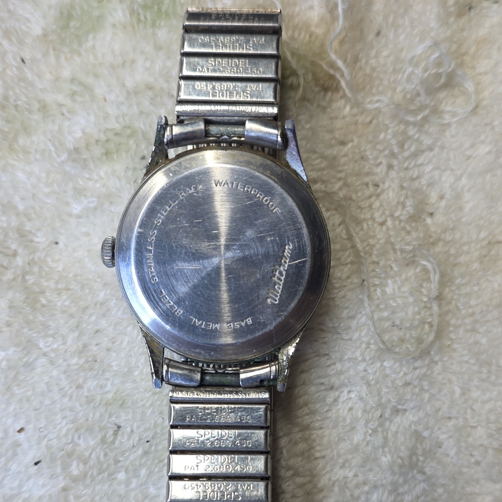 Waltham Vintage Manual Wind Watch 17J W/date Shock Resistant, Runs