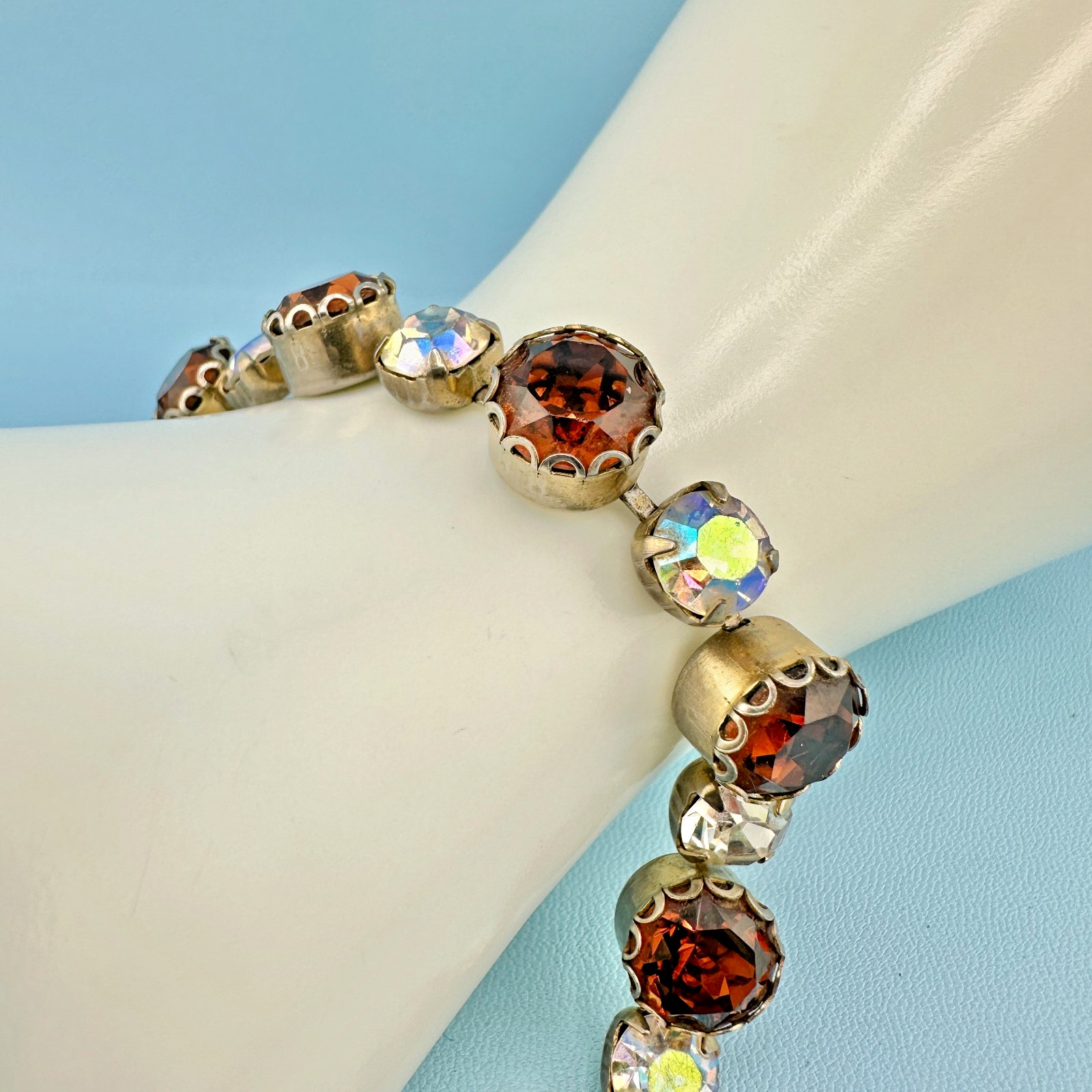 Vintage Rhinestone Bracelet Large Pronged Root Beer Color AB Stones 7″ Cup Chain