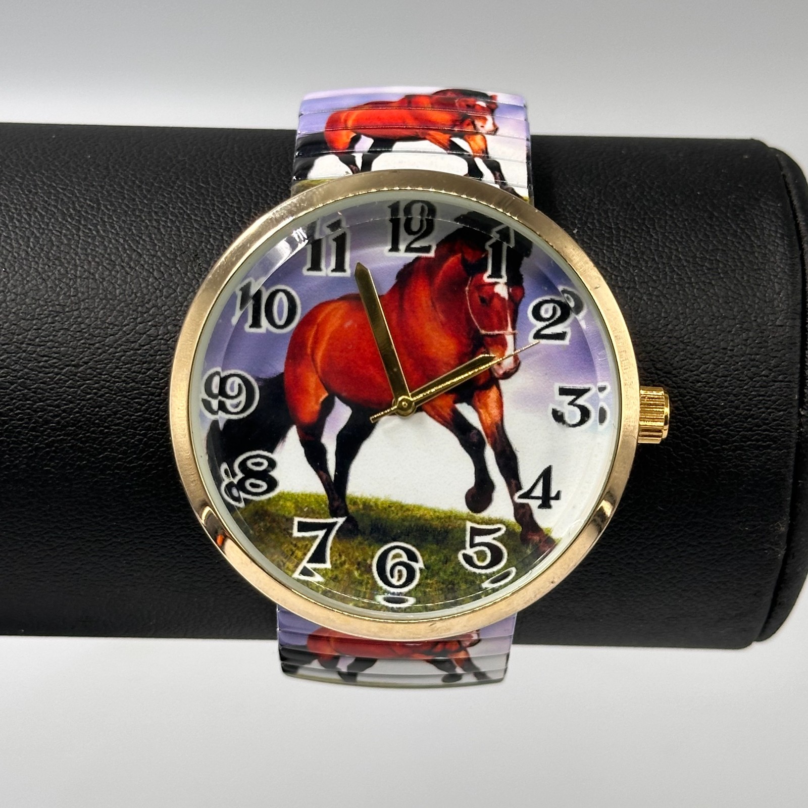 Varsales Horse Watch Women Gold Tone Stretch Band New Battery 6.75″