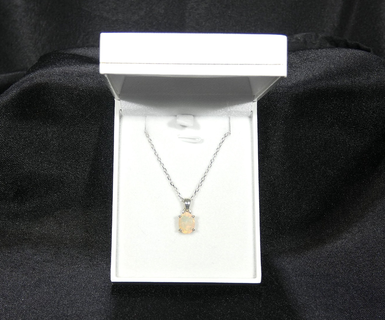 Natural Oval Ethiopian Welo Opal Solid Sterling Silver Italian Necklace-45.5 cm