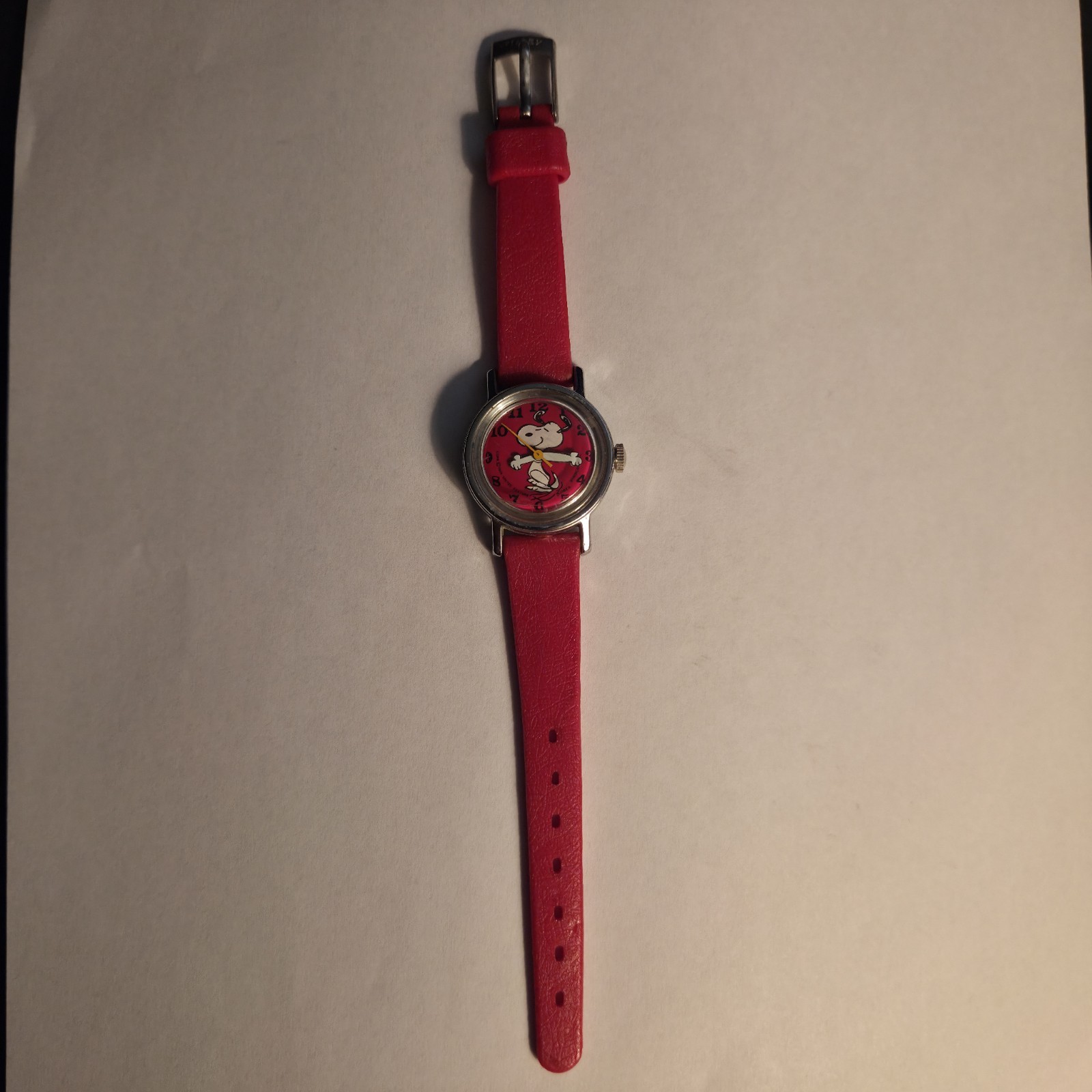 Vtg Working Peanuts Snoopy Mech Wind Up Children’s Watch Red Dial Red Band