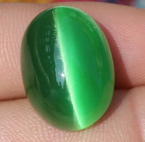 Natural Green Cat’s Eye 18.10 Ct. Cabochon Loose Gemstone for Ring & Pendant