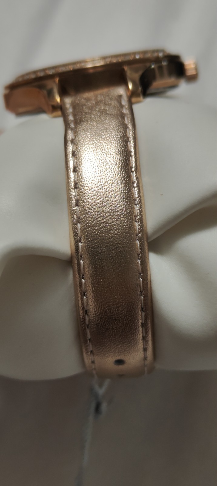 Caravelle New York 44L132 Women’s Analog 37mm Round Rose Gold Tone Crystal Watch