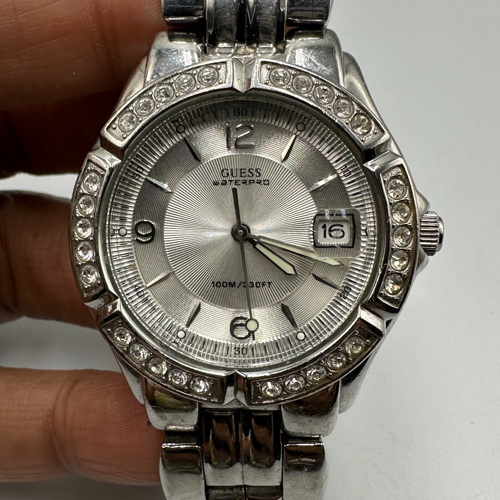 Guess Waterpro Watch Women Silver Tone Crystal Bezel Date Window 34MM Dial 6.25″