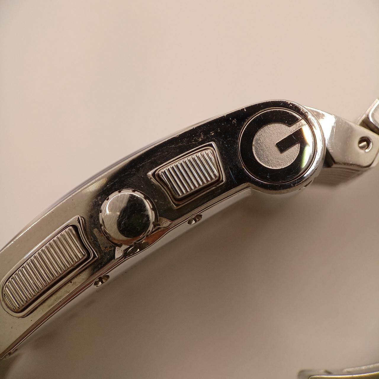 G Metro Model 8600M GUCCI