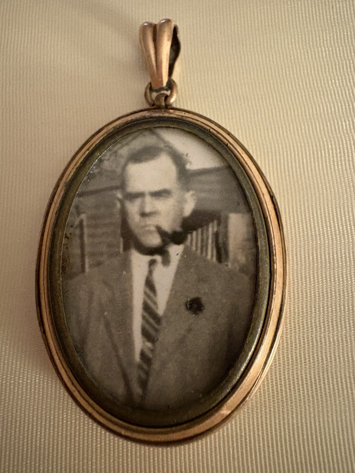 Antique Oval Rolled Gold? Double Sided Glass Front Locket Pendant 2 Photos