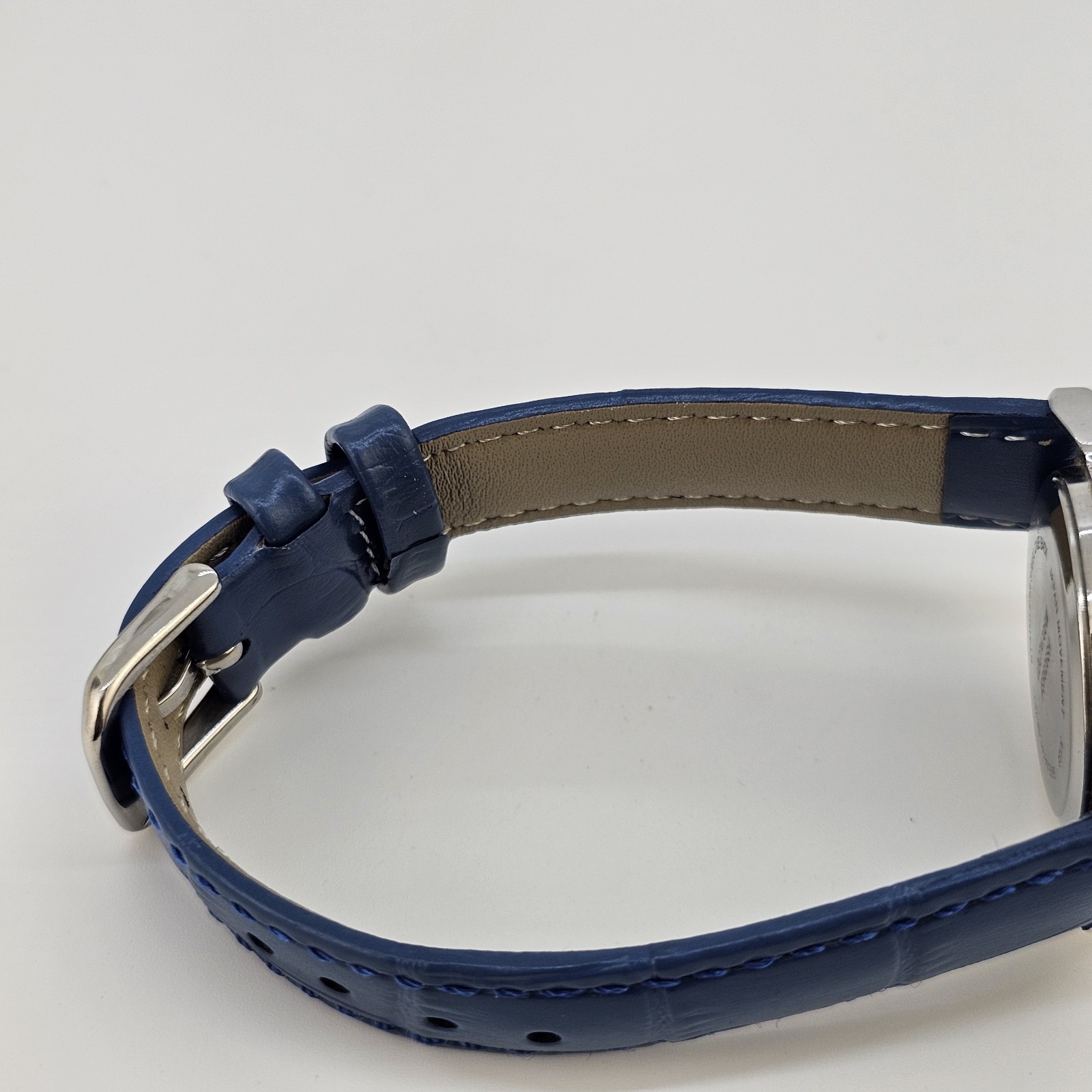 28MM Women Watch White Dial New Blue Leather Bands New Battery LIGHT NOT WORKING