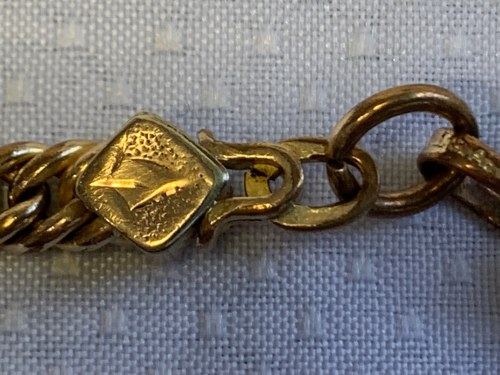 Gold Filled Pocket Watch Fob 35.89g Fine Jewelry 11.5″ Curb Link w/ Comb Pendant