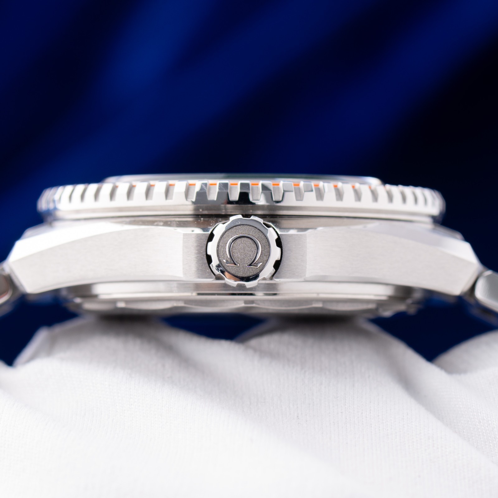 2026 OMEGA Seamaster Planet Ocean 600M 42mm 217.30.42.21.01.003 w/ BOX & PAPERS
