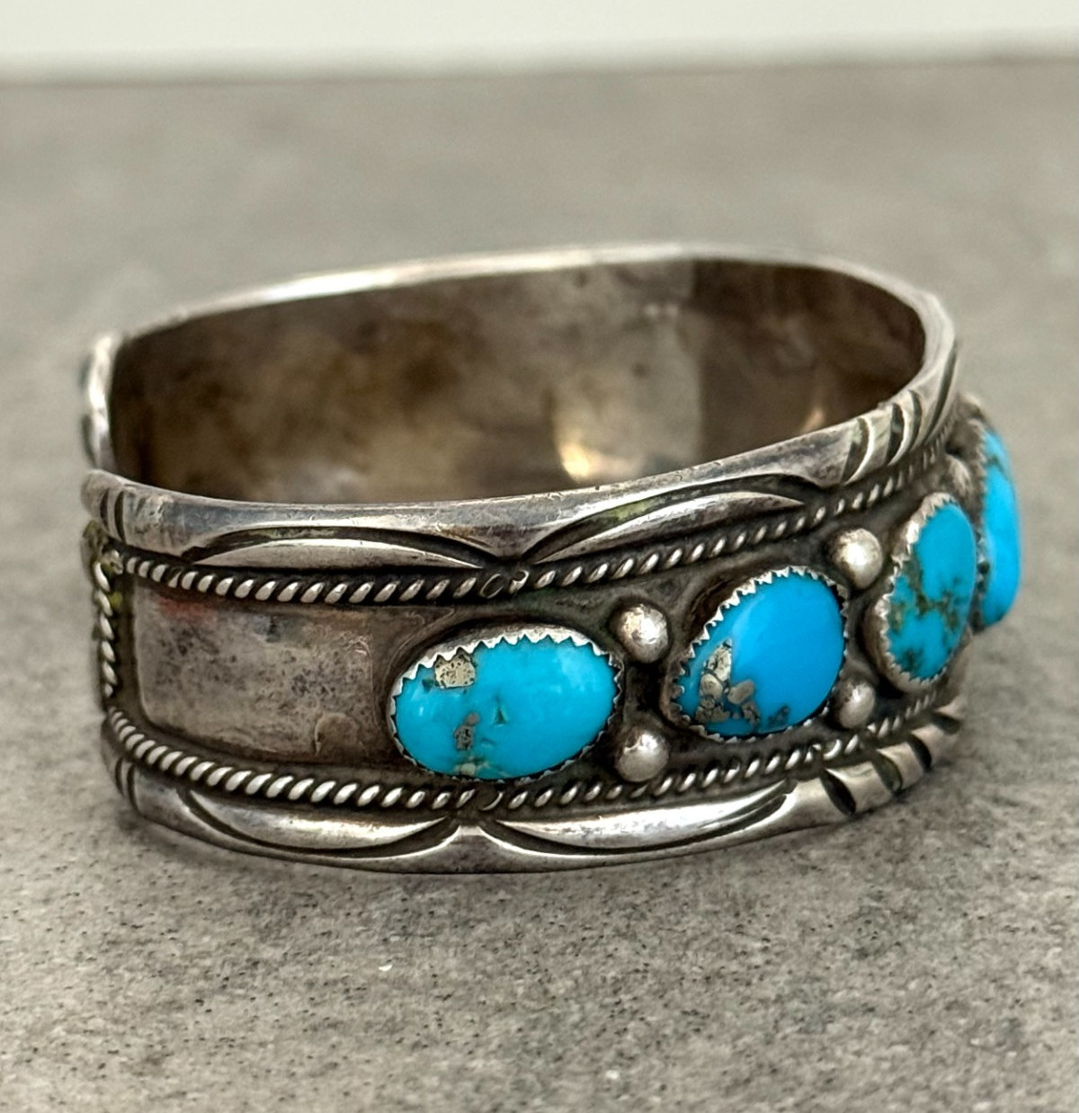 Vintage Native American Navajo MORENCI TURQUOISE Sterling LARGE Bracelet 8.25 in