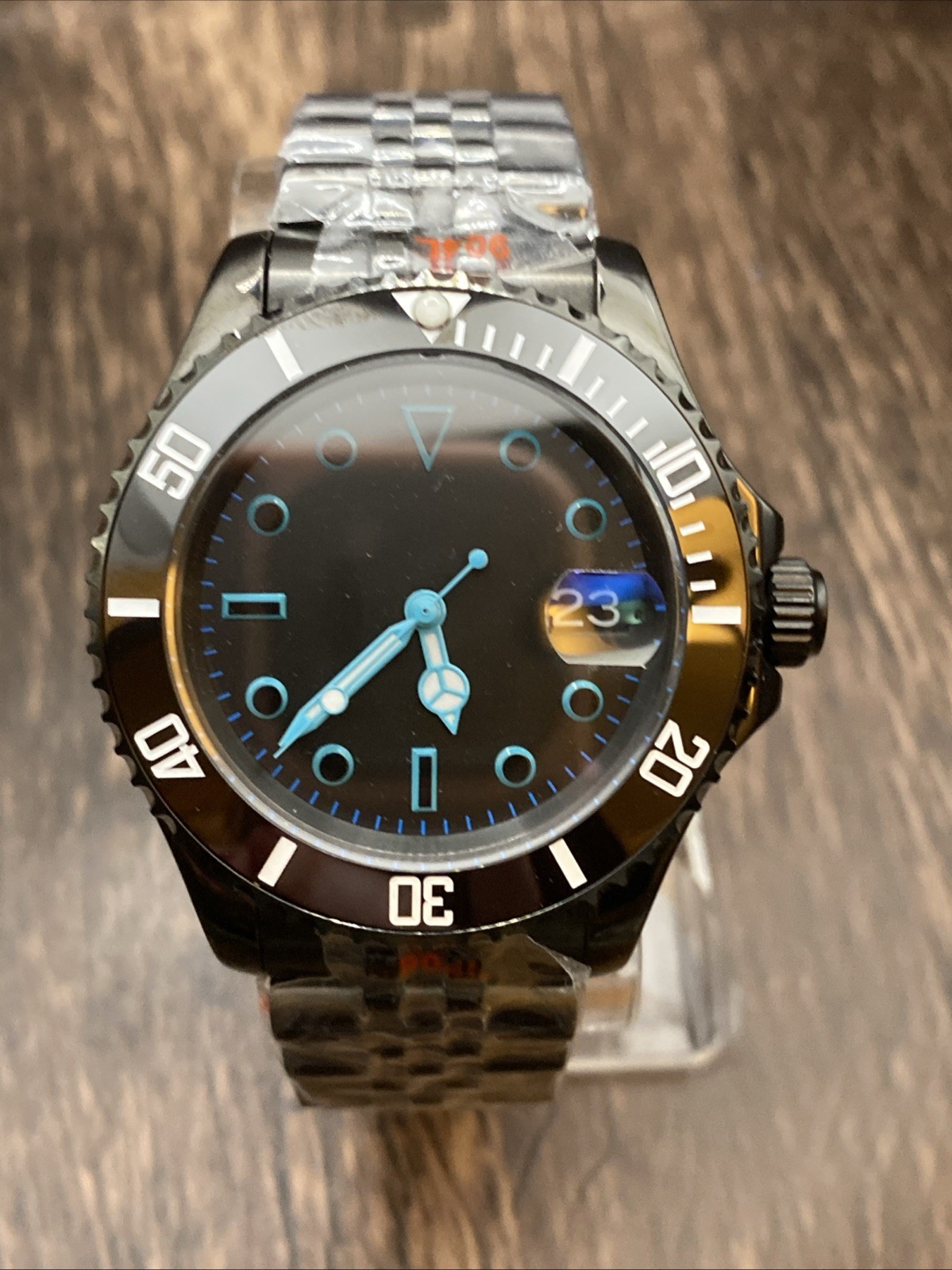 Black PVD Coated Case And Automatic Mens Date Watch Sapphire Crystal