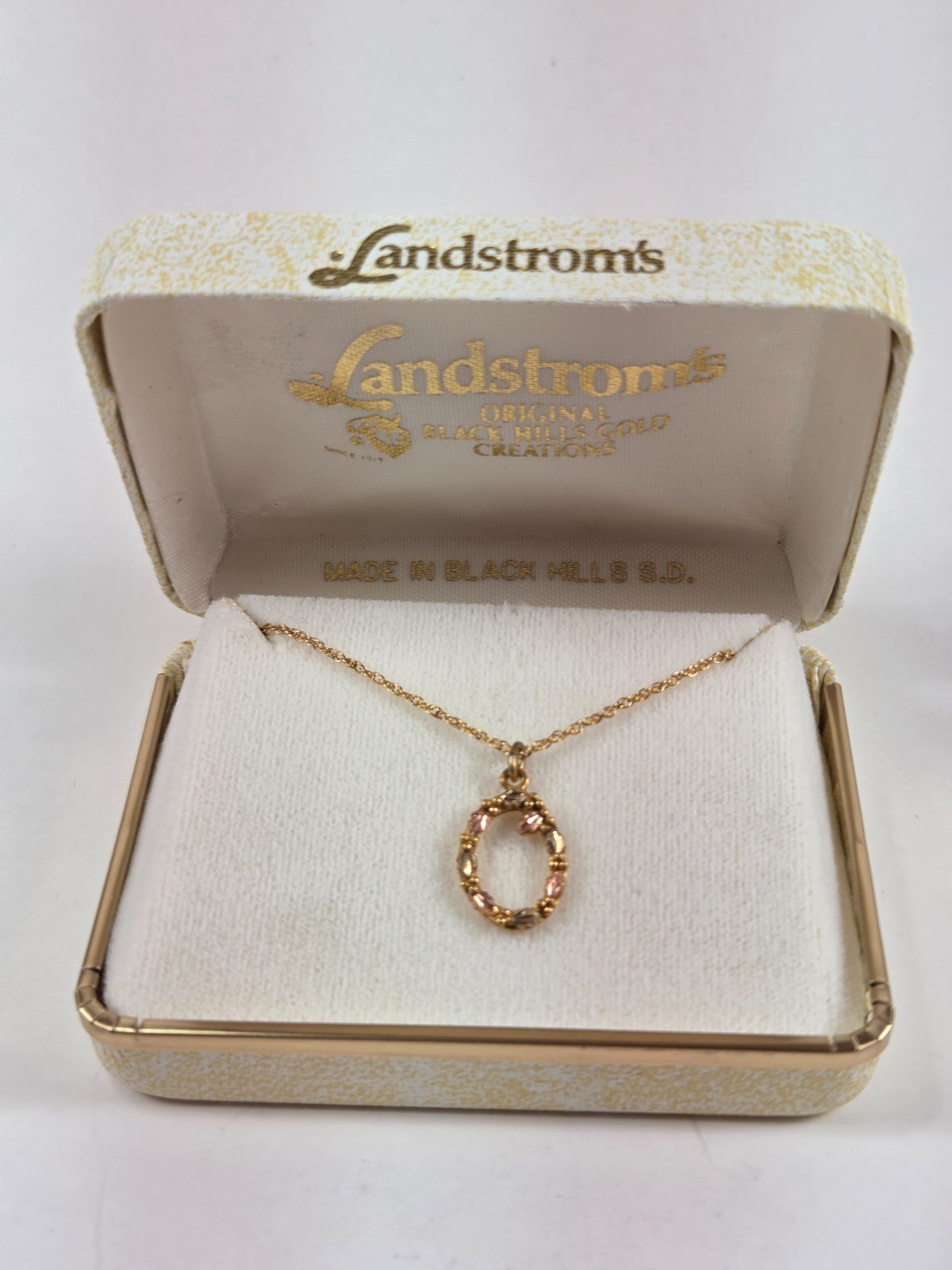 Landstrom’s 10K Black Hills Gold “O” Initial Necklace – NIB, Pre-1991 (NO1)