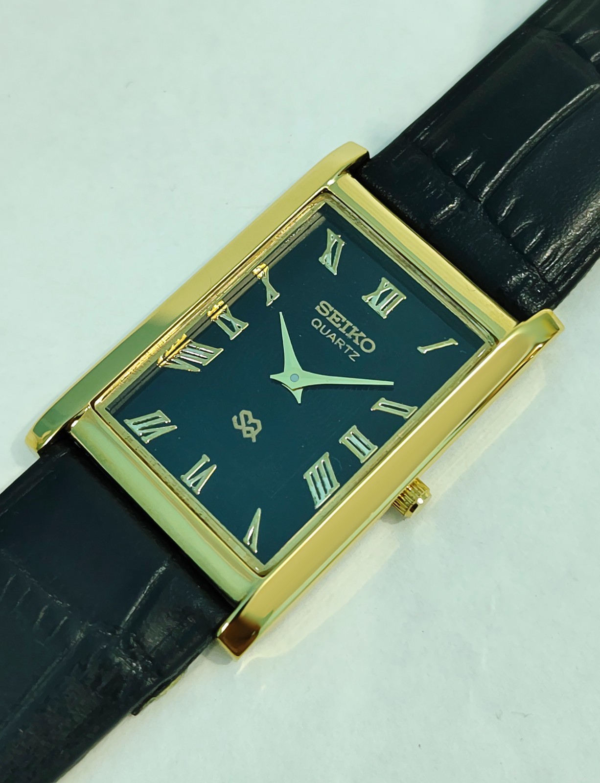 Vintage Style Seiko Tank Black Dial Slim Unisex 27mm Wristwatch