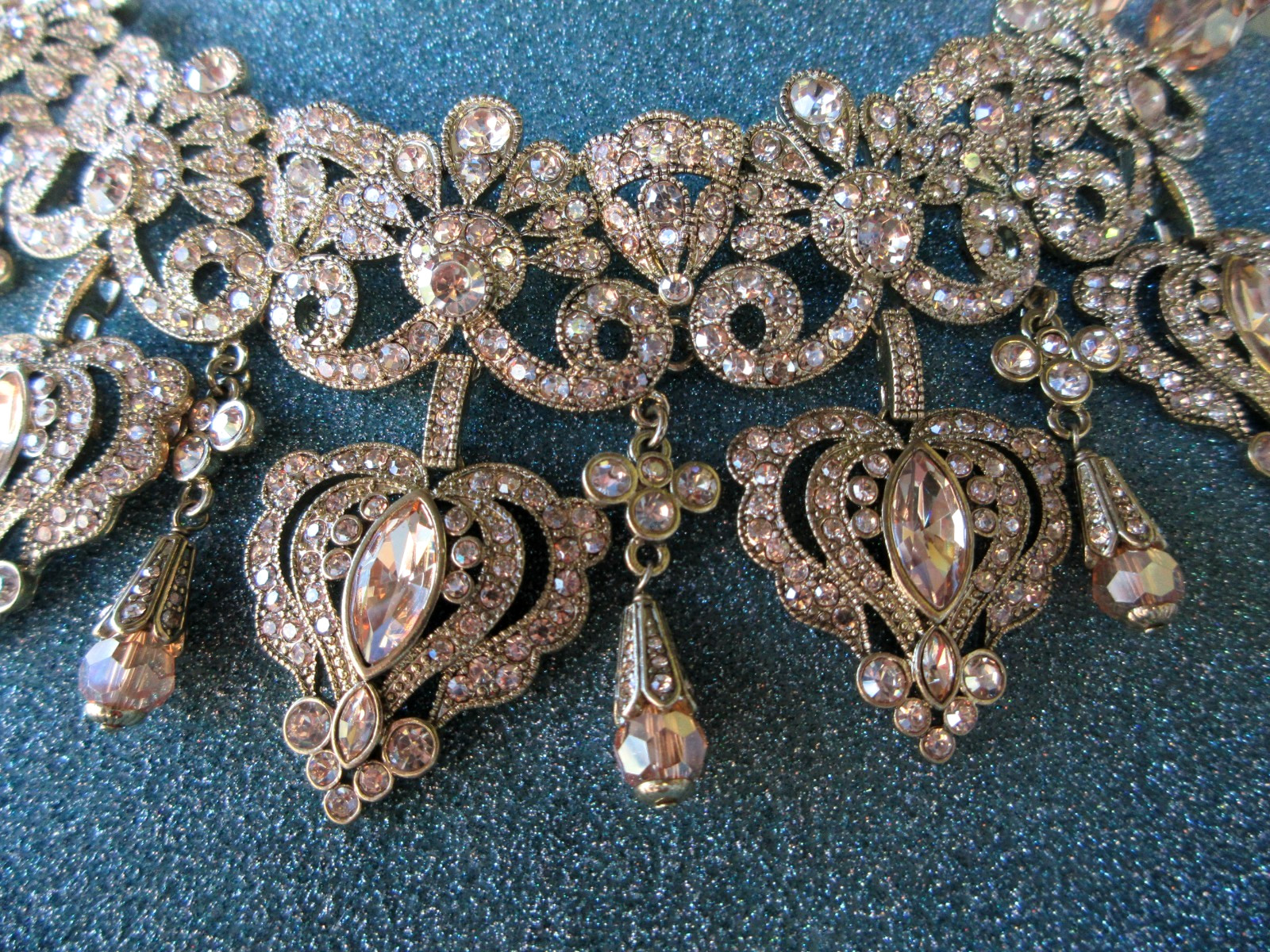 Heidi Daus Necklace Statement Heart Pendant 19 Inch Gold Brass Ox NWT