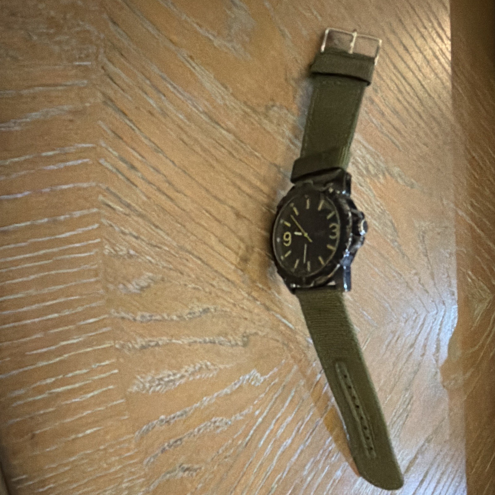 Guess Quartz Analog Watch Black Dial Black Steel Case Green Nylon Strap 45mm