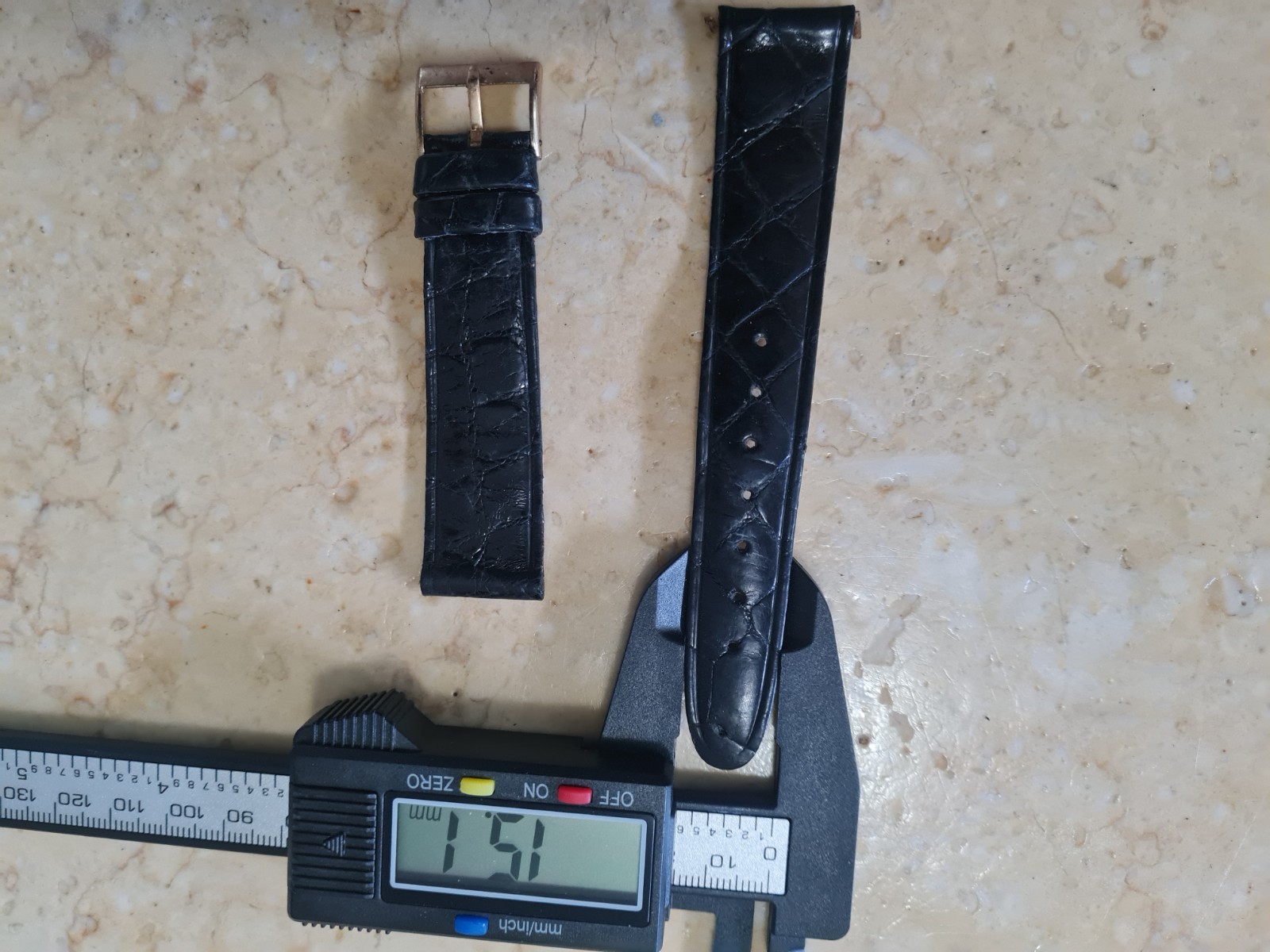 1 REAL CROCODILE SKIN STRAP 20mm. Vintage Genuine Leather Watch