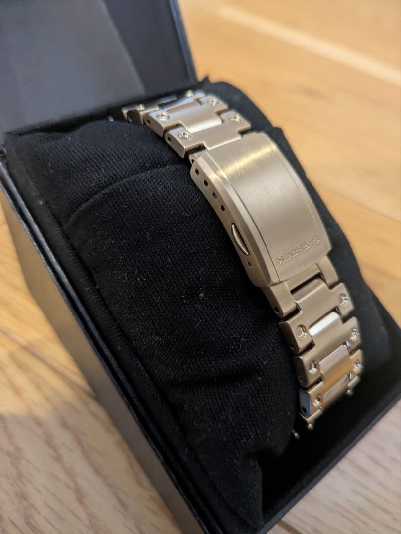 Brand new equivalent G SHOCK GM B2100GD 9AJF