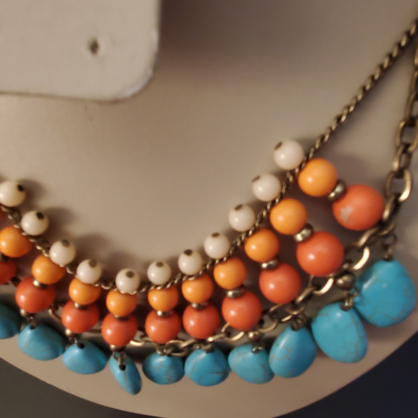 Collar Style Necklace “SUNSET” Genuine Dyed Howlite Premier Designs Chunky EUC