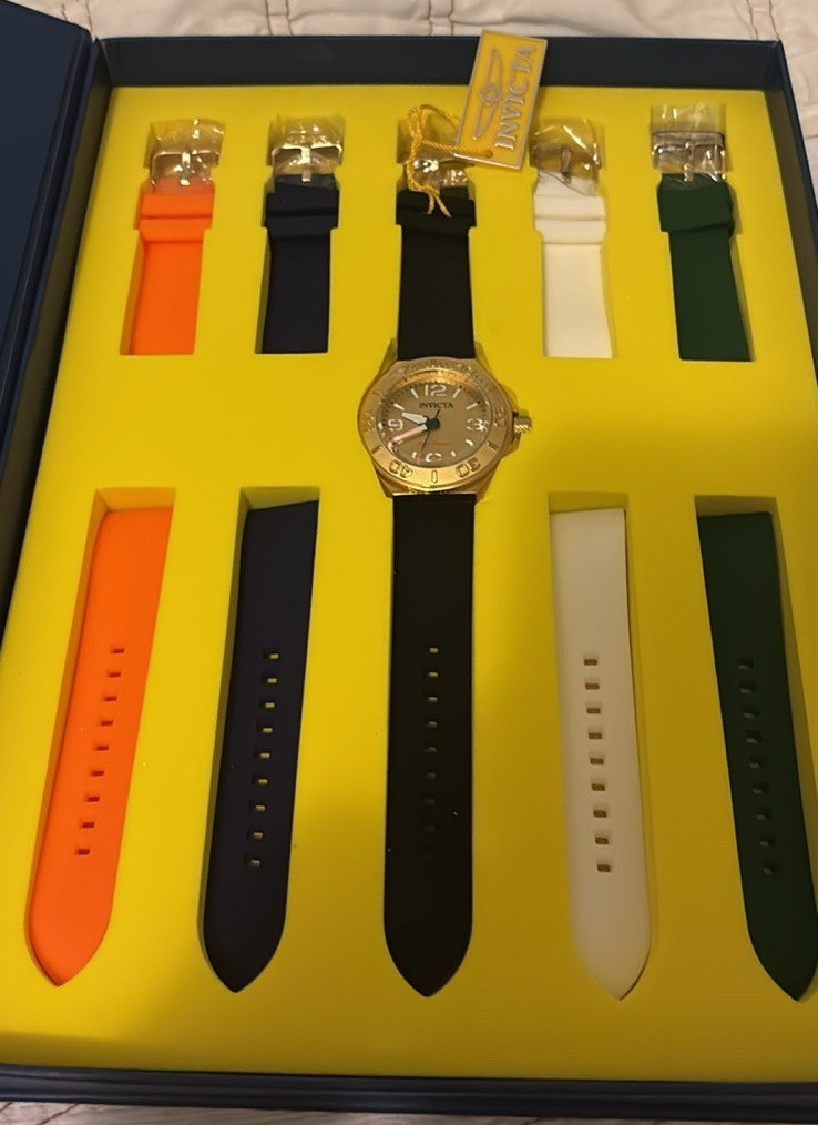 Invicta Ocean Predator Special Edition Wristwatch Gold Case, Multi Silicone Ban…