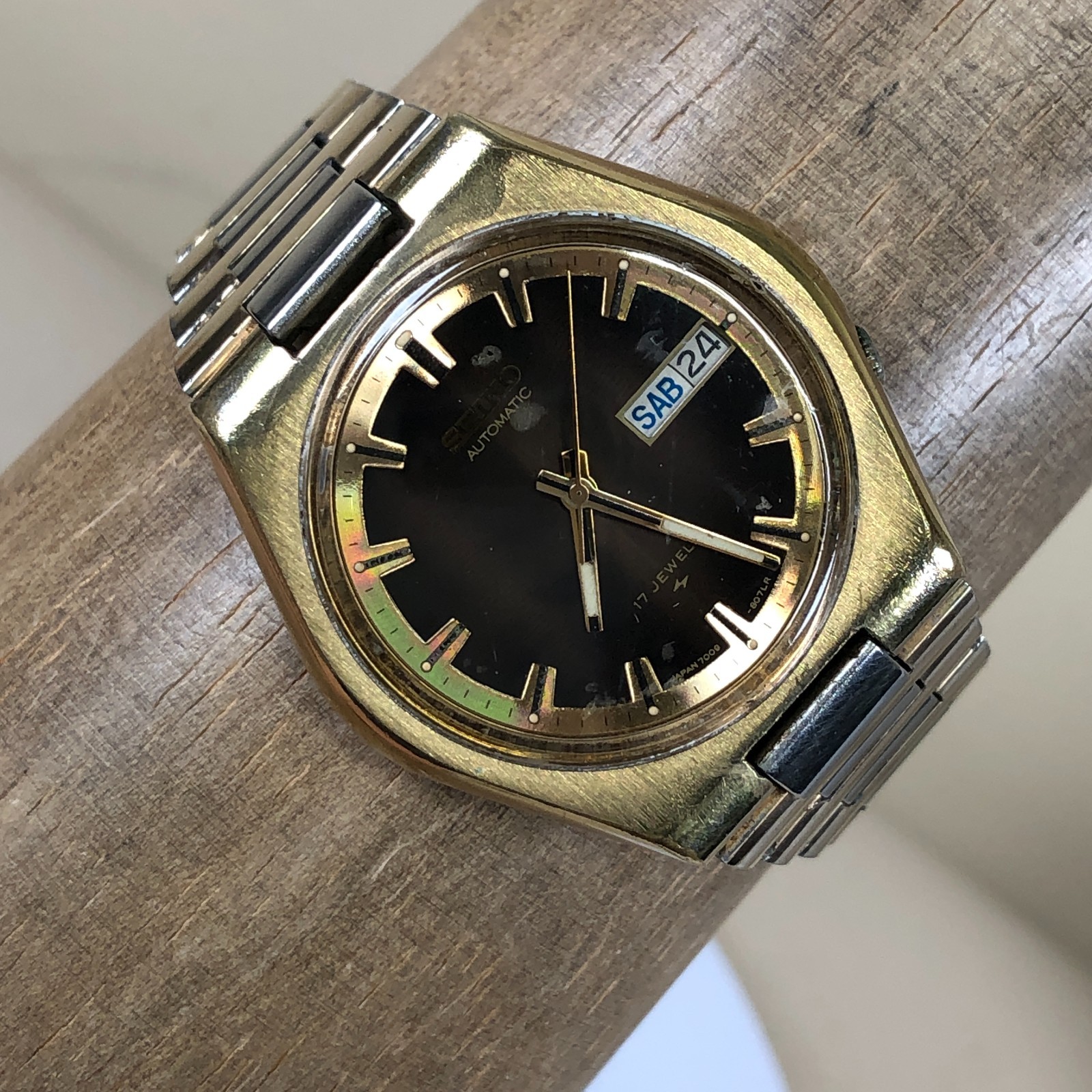 Vtg Seiko Men 7009-8079 Dress 17 Jewels Two Tone Automatic 38mm Watch 7 1/4″
