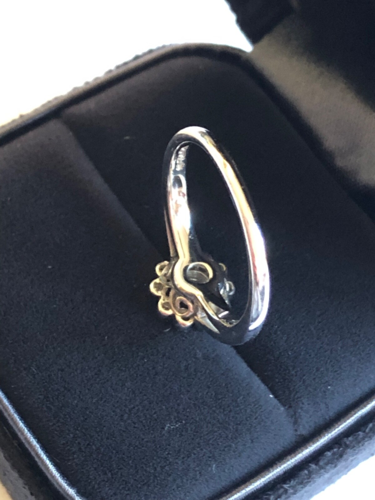 Tiffany & Co. milgrain flower diamond ring platinum 950 CTW 0.27 6.5 engagement