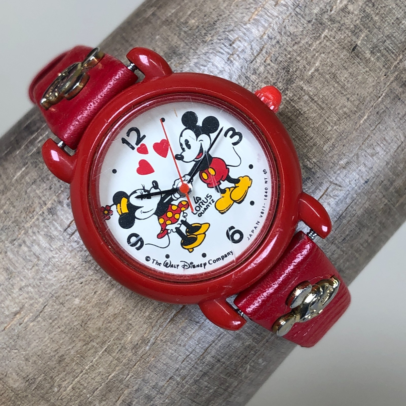 Vtg Lorus Women V811-0450 Mickey & Minnie Mouse Lather Quartz 27mm Watch 6 1/2″