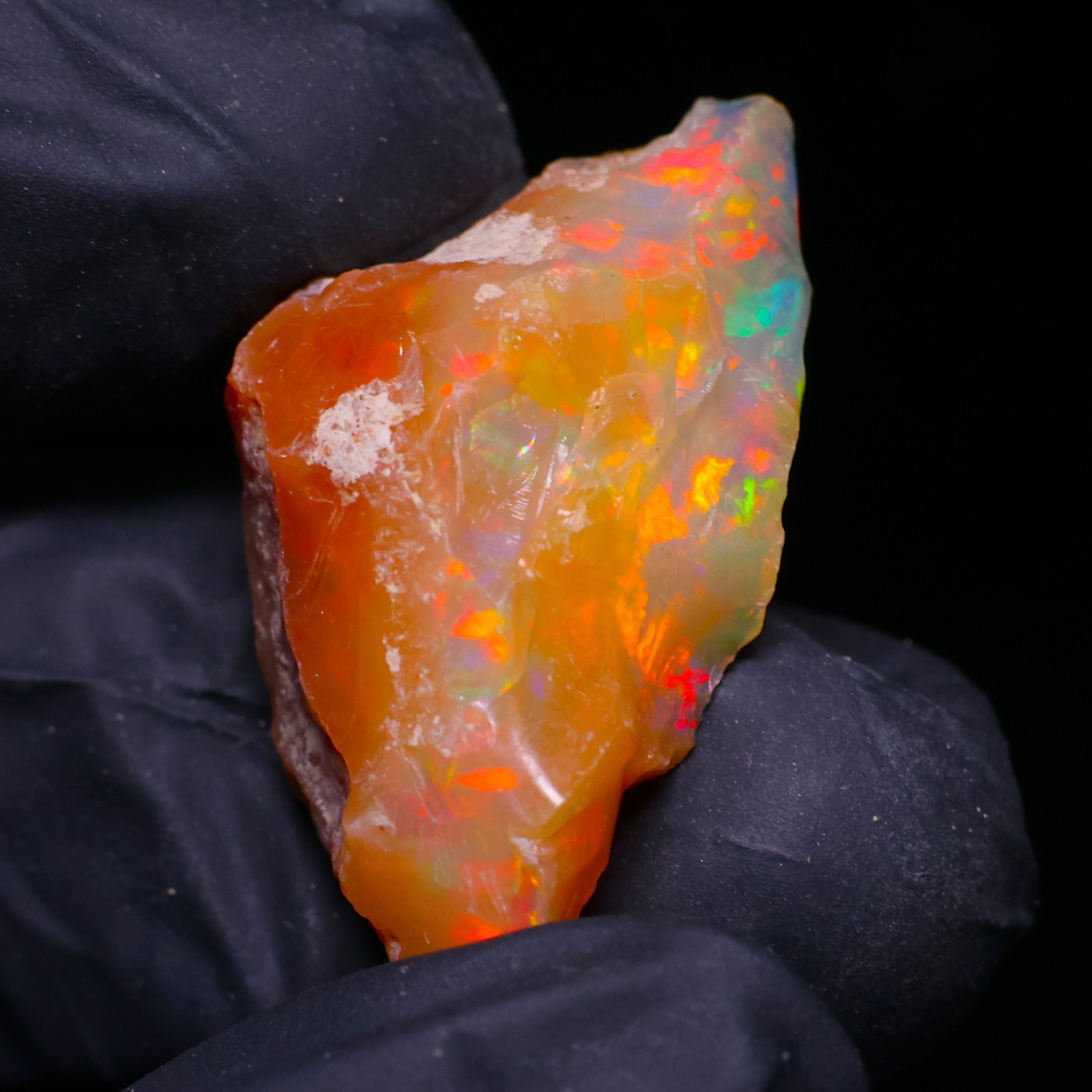 Natural Ethiopian Welo Opal Rough 18.00 Ct Gemstone – Bright Play of Color Fire