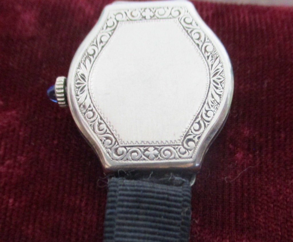 Antique 1920s HAYNE Swiss 16-Jewel Art Deco Ladies Wristwatch – 14K Gold Filled