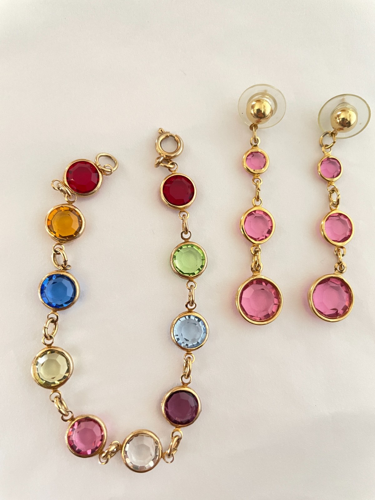 Lot of 2 Vintage Gold Tone Glass Bezel Bracelet & Earrings Pink Purple Blue