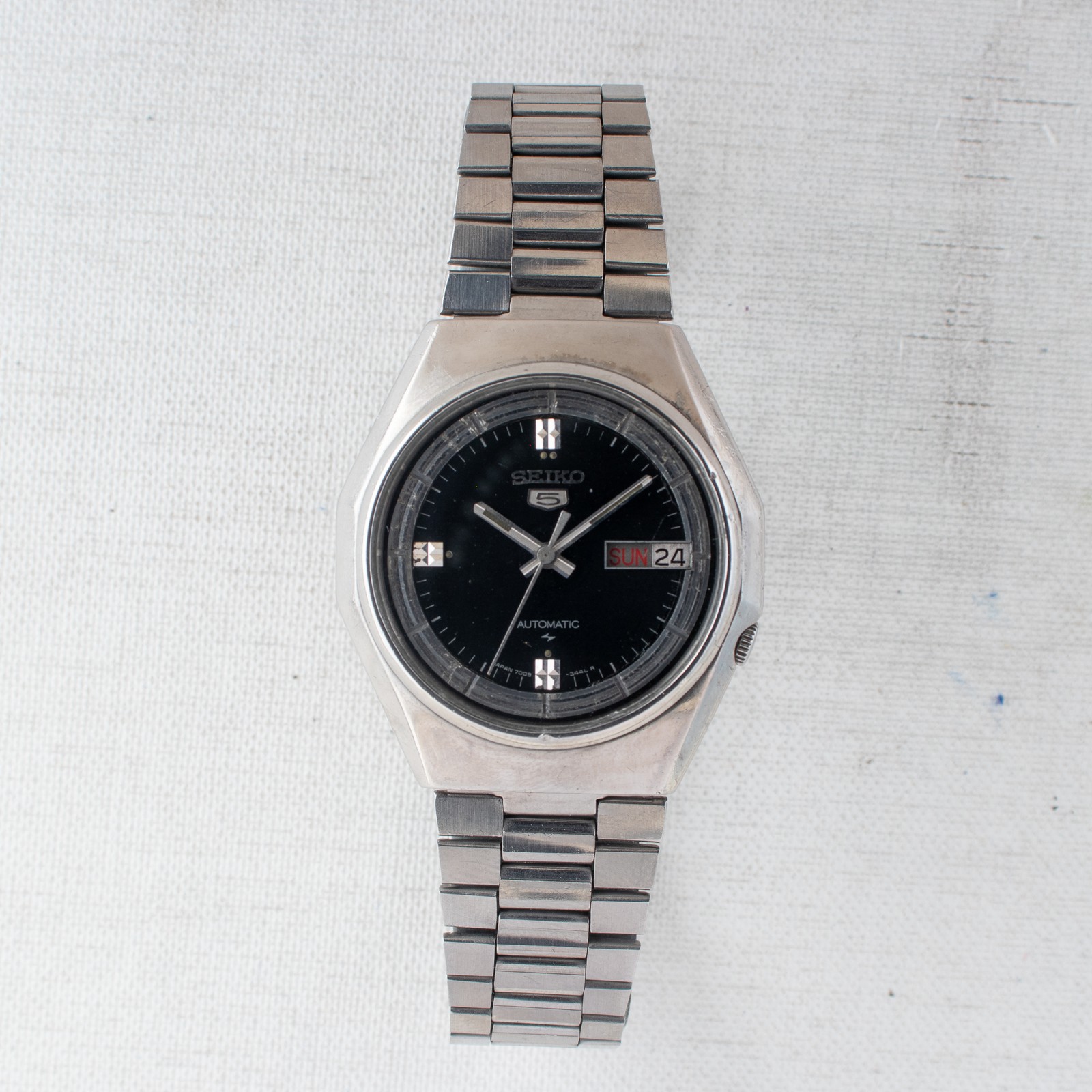 Seiko 5 Auto 7009-8830 Watch Black Dial Silver Accents Arabic/English Days