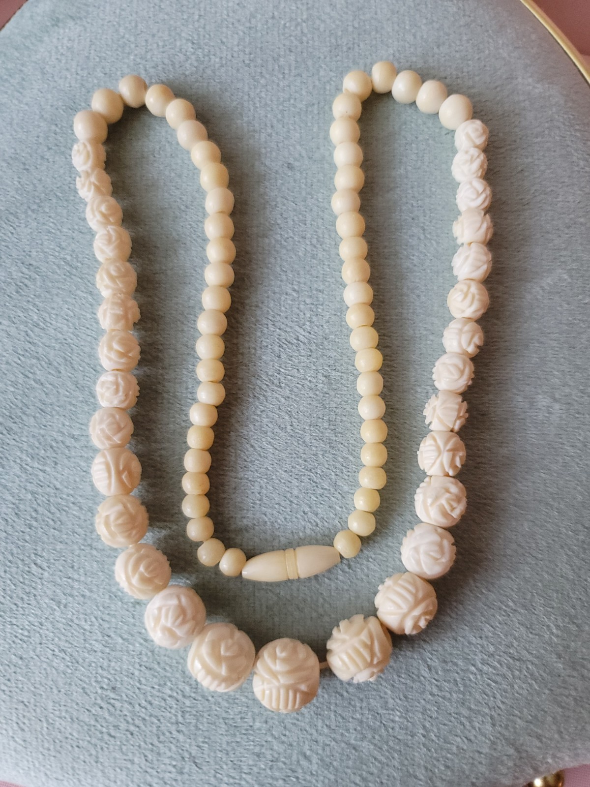 Vintage Hand Carved Rose Bovine Bone Necklace 19″