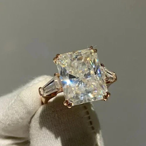 4.20Ct Radiant F-VS1 IGI Lab Grown Diamond Women Engagement Ring 14K Yellow Gold