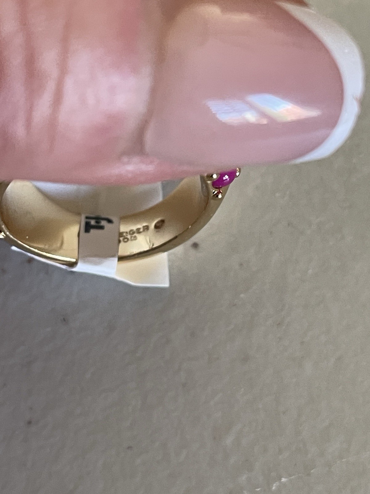 KURT GEIGER LONDON GOLD TONE LARGE OVAL MOOD RING IN MULTI 8