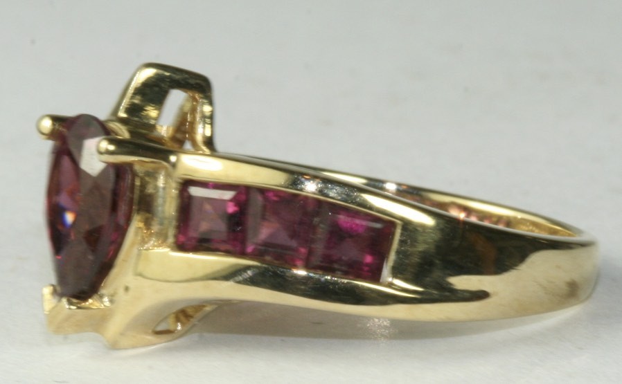 GORGEOUS 10K GOLD 2.15 CARAT PINK TOURMALINE RING SIZE 6