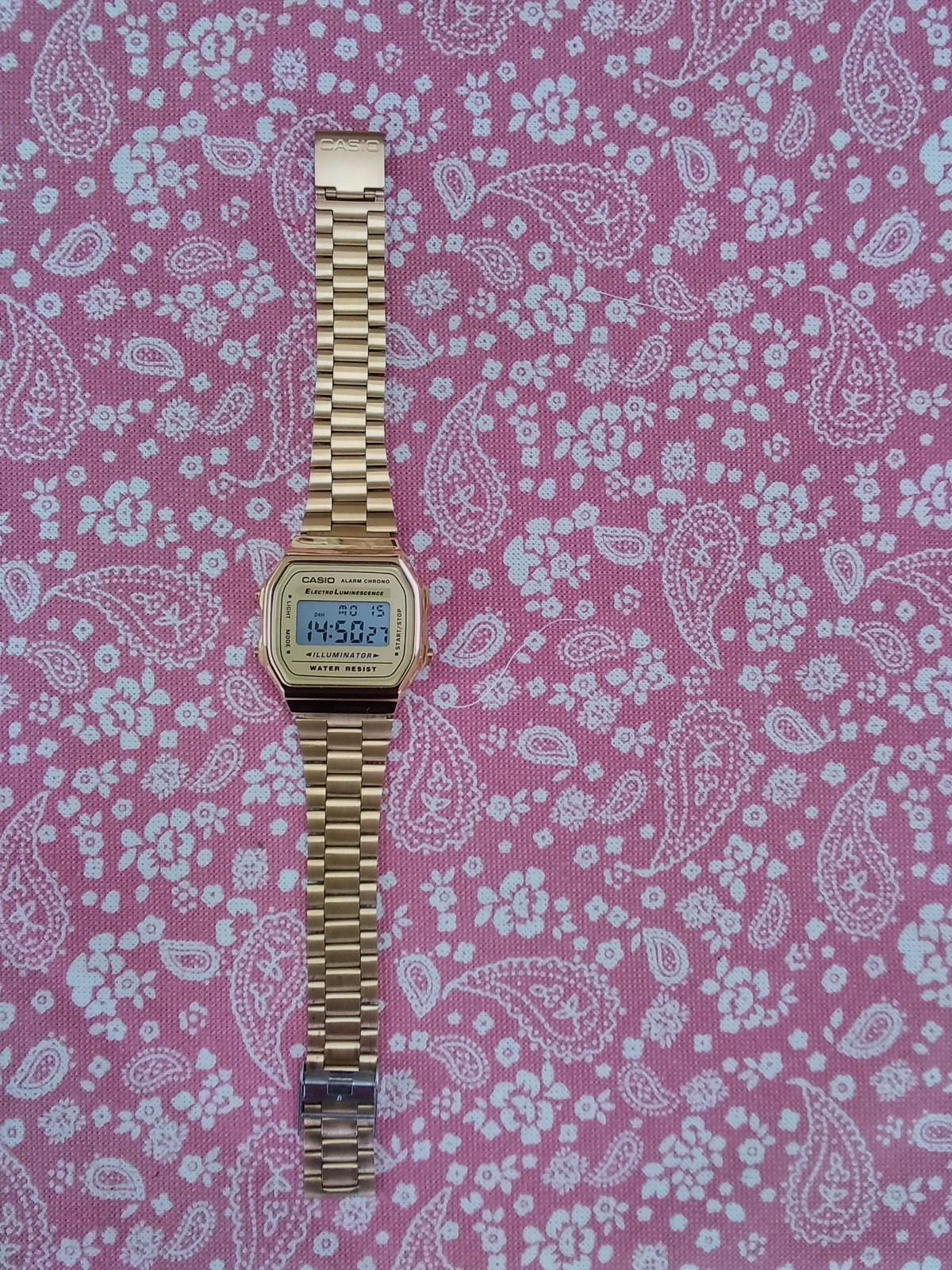 Refurb Gold Casio A168WG-9EF Digital Vintage Retro Collection Illuminator