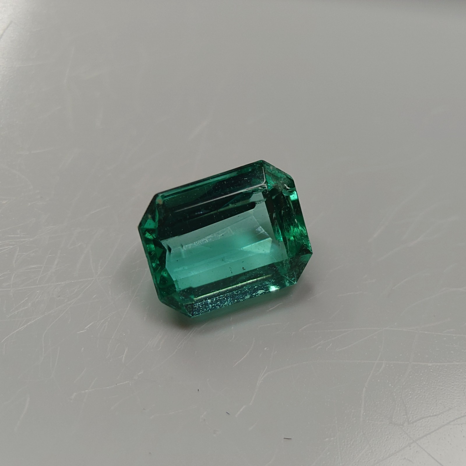 Natural Emerald 0.63 ct, approx. 5.8mm x 4.6mm x 2.9mm, Jewelry Removal e0009