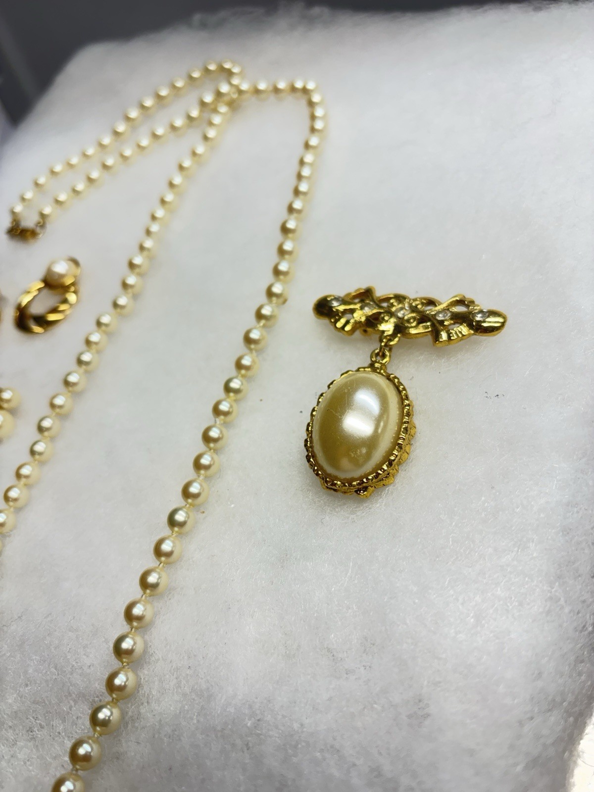 Faux Pearl Jewelry Lot W/ 1- Bar Pin Dangle, 2 Pr Earrings & Necklace. 1- AVON