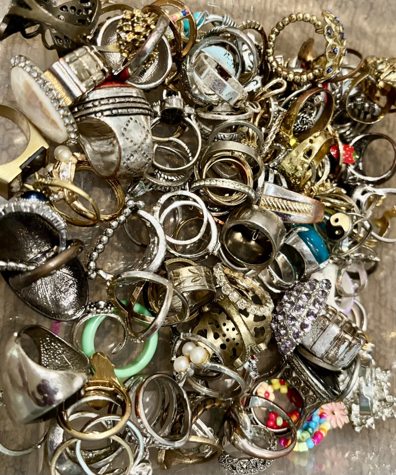 LARGE Flat Rate Box Filled w/ Pounds of Jewelry Mix – Hours of Fun!