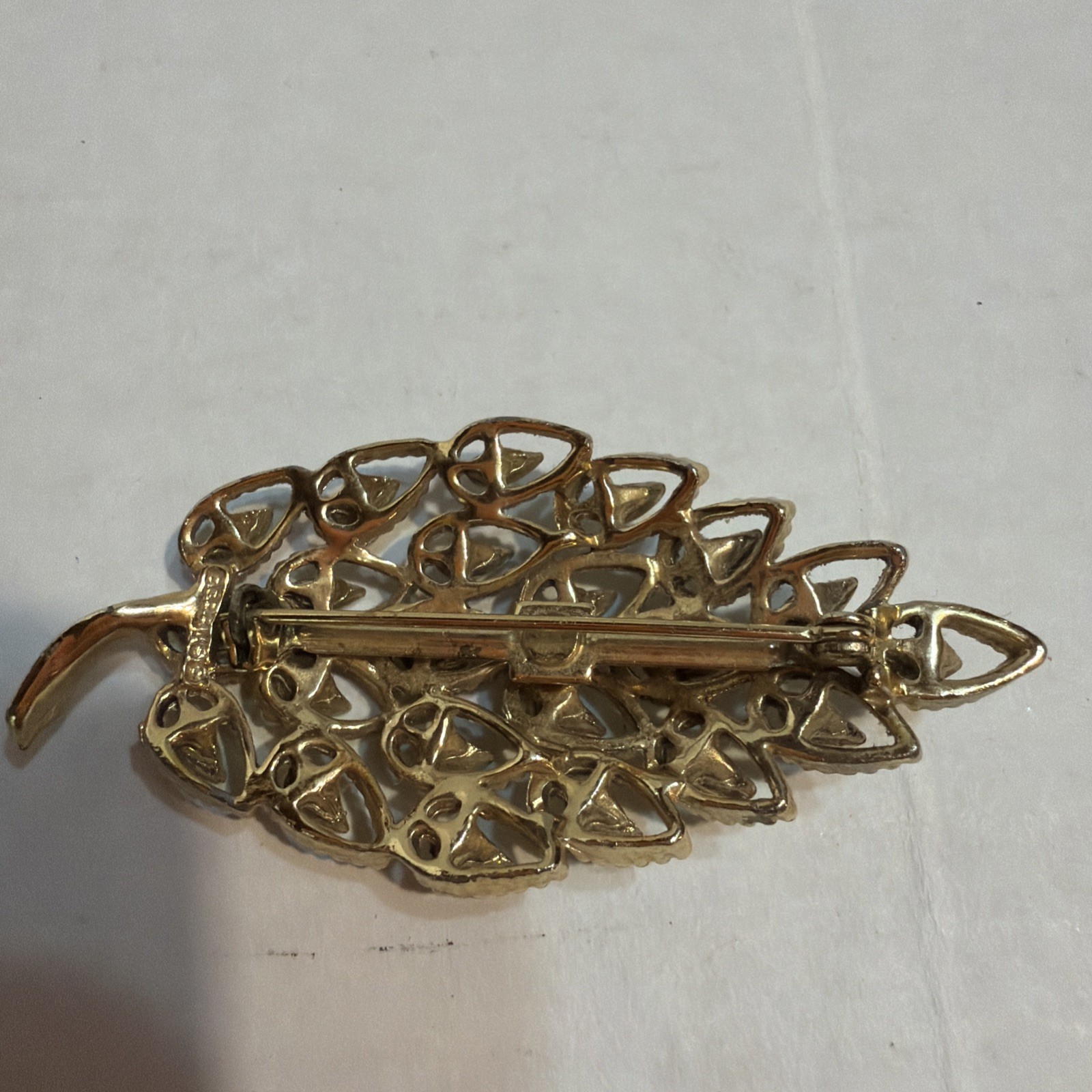 Gerry’s Gold Tone Leaf Brooch Turquoise Accent Leaves Vintage 1960’s Ship 5.00