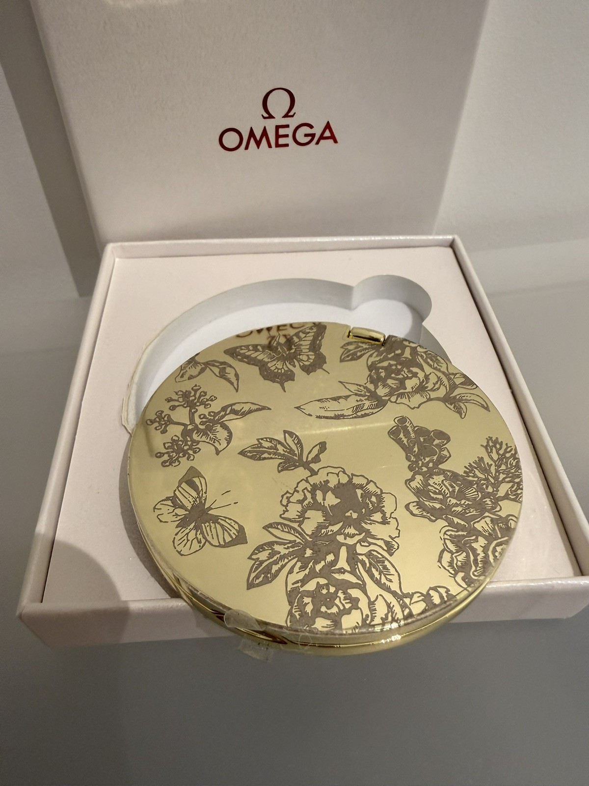 Omega Gold-Tone Compact Mirror – Floral & Butterfly Design