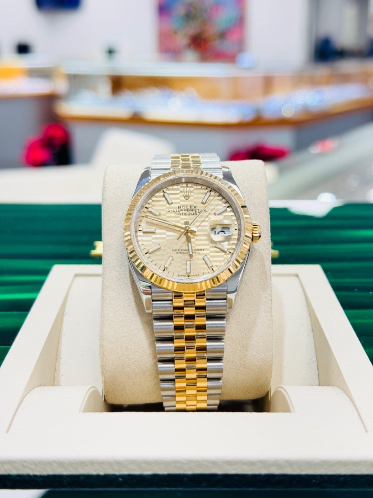 Rolex Datejust 36 126233 Champagne Motif Stick Steel & Yellow Gold BOX/PAPERS