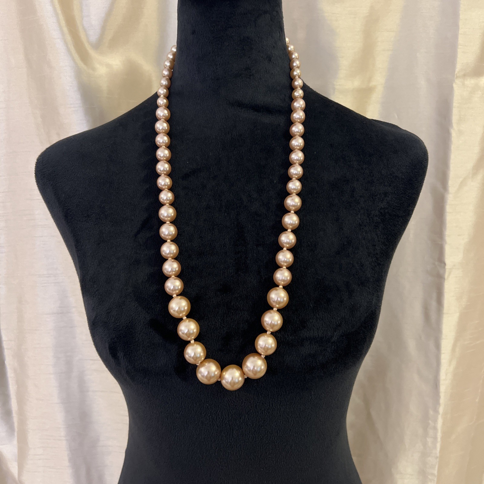 Vintage Champagne Cream Faux Pearl Hand Tied Necklace Graduated & Bracelet