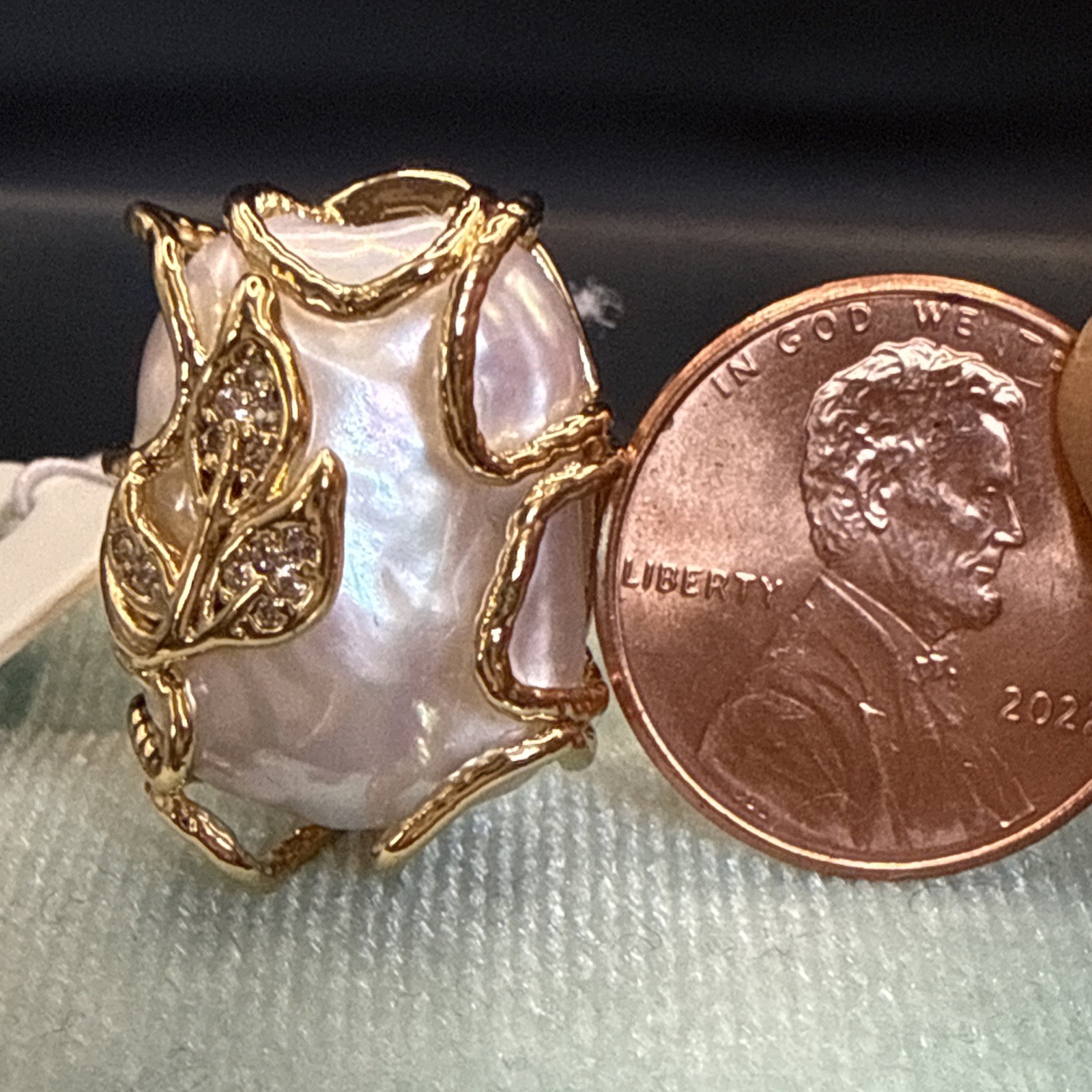 La Meno Stunning Baroque Pearl Ring Adjustable US 6, 7, 8, Brand New In Gift Box