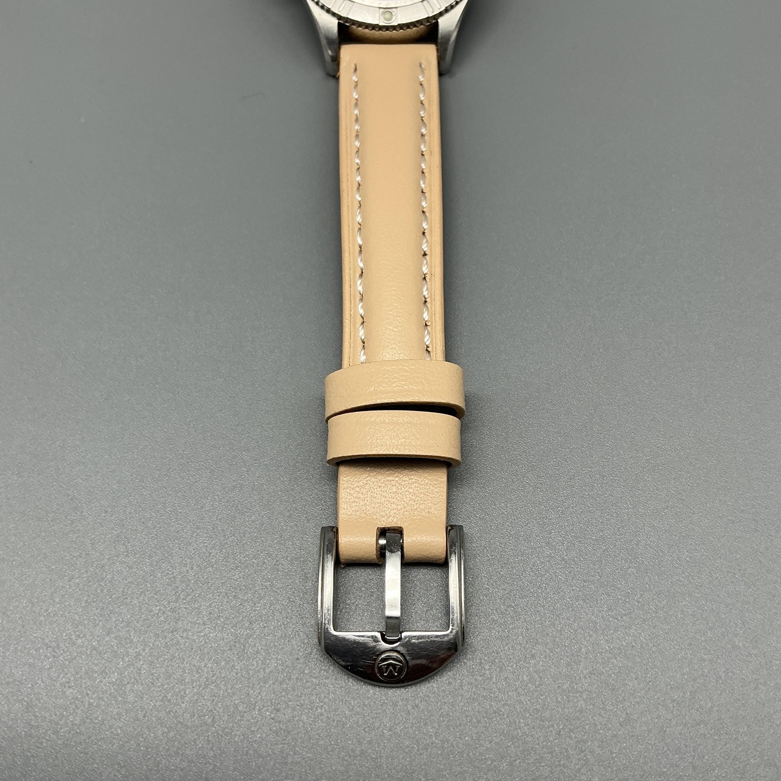 Movado Gentry Womens Watch 28mm Black Beige Leather 84 E9 1860 Swiss New Battery