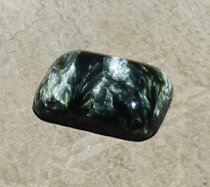NATURAL Seraphinite (Angel wing) cabochon from Russian federation (37 cts.)