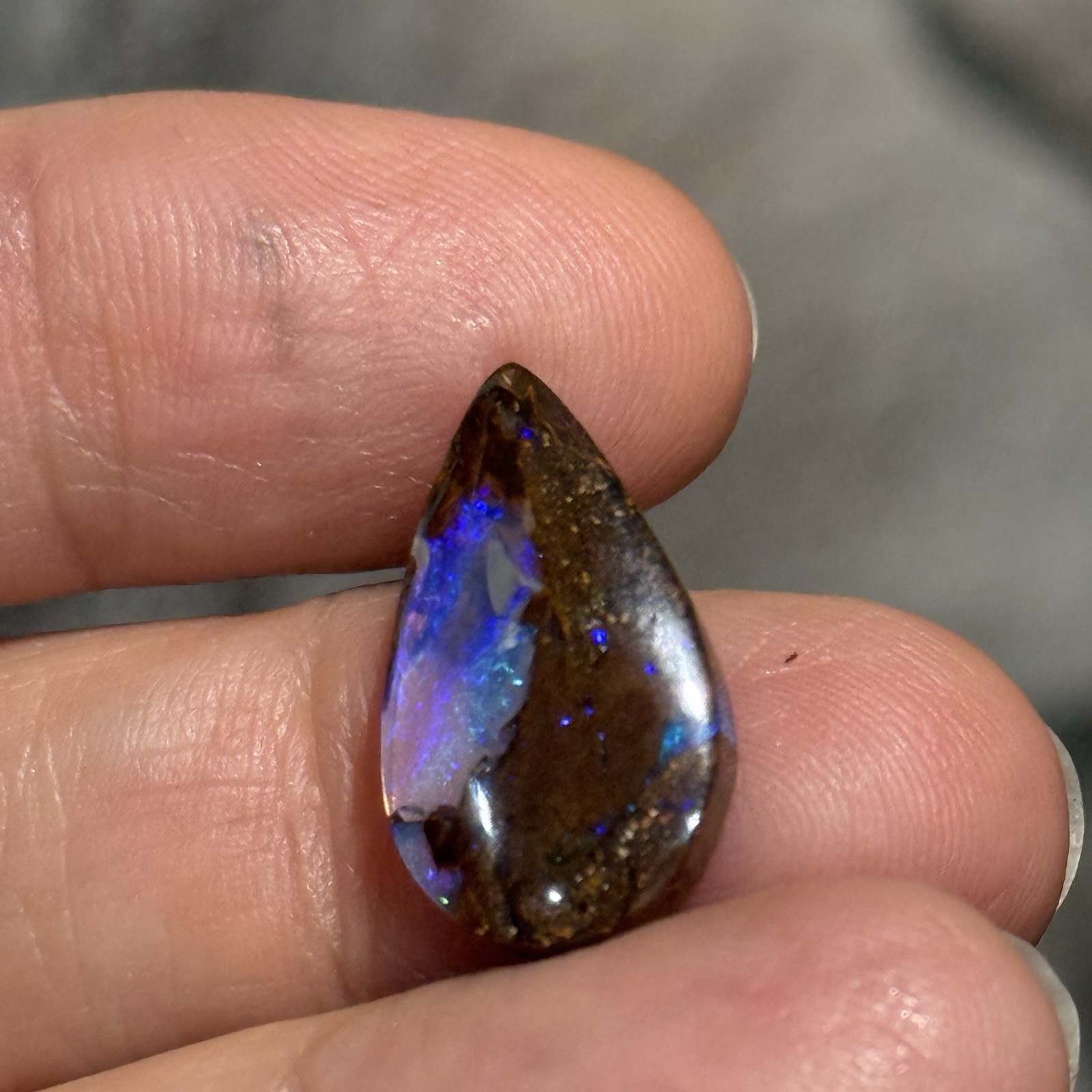 7.8ct 20.5×11.8×4.3mm Purple Crystal Pipe Australian Boulder Opal Cabochon Gem