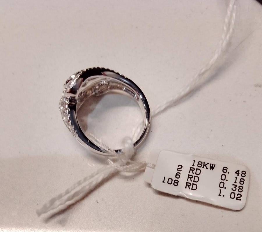18k White Gold Diamond Ring. TDW 1.58ct. Claster Dress ring. M size. New/tag/box