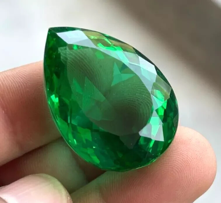 Natural Green Colombian Emerald Pear Cut Certified VVS 80+ Ct Loose Gemstone